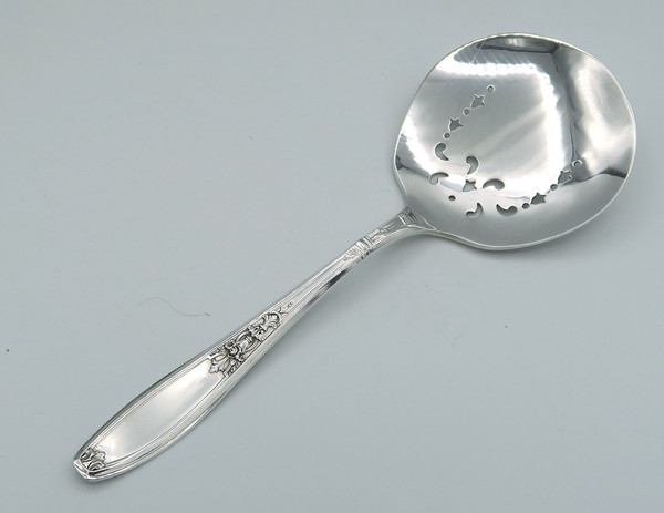 Ambassador 1847 Rogers Brothers tomato server