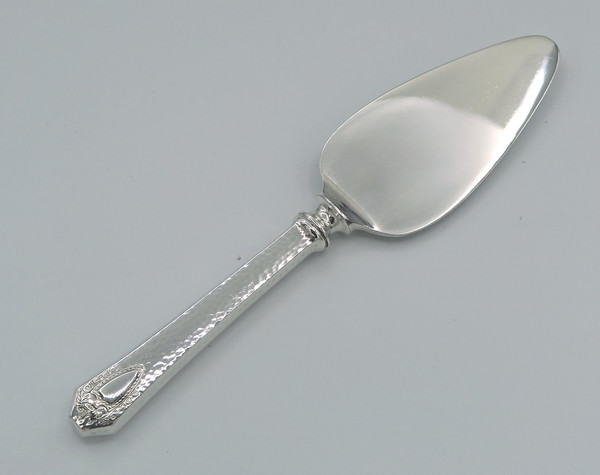 Heraldic by 1847 Rogers Bros cheee server with silverplate blade