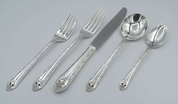 Lovely Lady by Holmes & Edwards 5-piece place setting w/ gumbo soup spoon