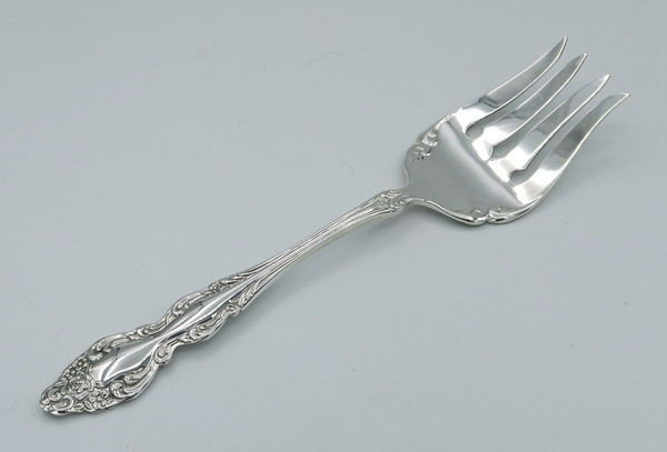 Baroque Rose by 1881 Rogers serving fork