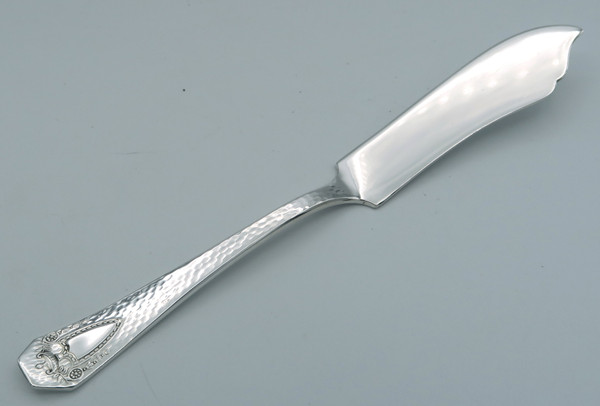 Heraldic by 1847 Rogers Bros master butter knife