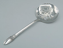 First Love by 1847 Rogers Bros IS 1937 Tomato Server 7 5\8