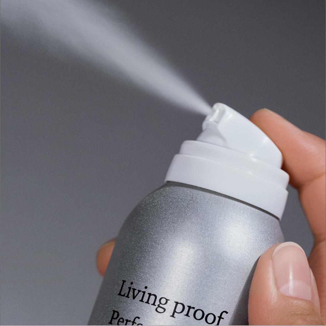 Living Proof Perfect Hair Day Advanced Clean Dry Shampoo – Oil Absorbing & Refreshing, 5.5 oz