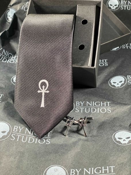 Camarilla Silk Tie and Cufflinks set