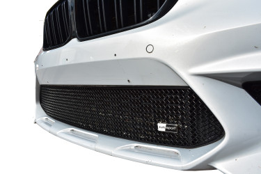 Custom Grilles Versus Universal Grilles Compared