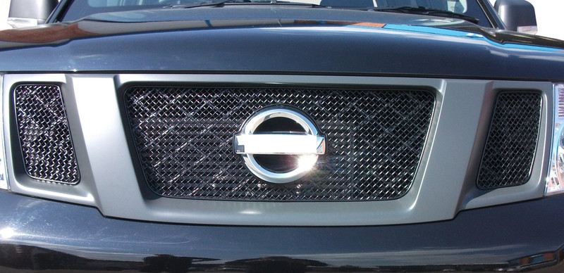 Nissan Navara - Top Grille Set - Black finish