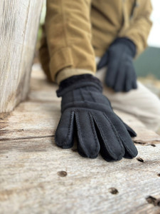 Men's Cuffed Sheepskin Gloves in Black