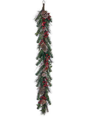 PINE/BERRY TWIG GARLAND