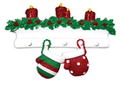 FAMILY OF 2 MITTENS ON MANTLE COUPLE ORNAMENT - OR1570-2 FAMILY OF 2 MITTENS ON MANTLE COUPLE ORNAMENT - OR1570-2