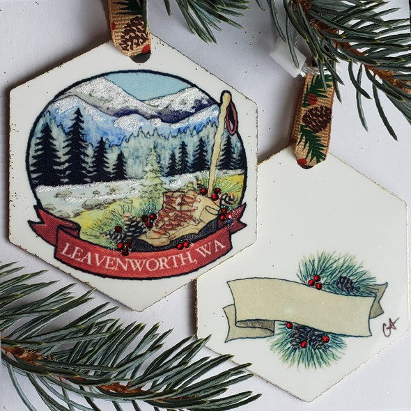 HIKING ORNAMENT - CA044