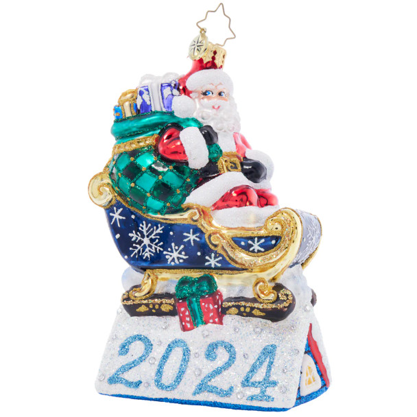 2024 ROOFTOP PARKING SANTA - 1021774