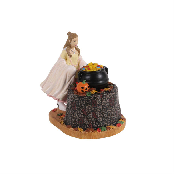 HOCUS POCUS - ALLISON ON CANDY DUTY - 6018470