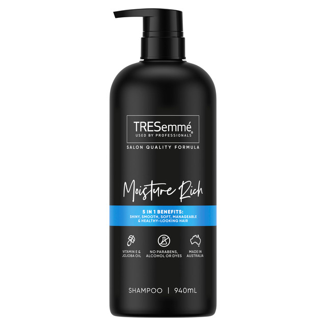 Tresemme  Shampoo for dry and damaged hair Moisture Rich with vitamin E and jojoba oil 940 mL