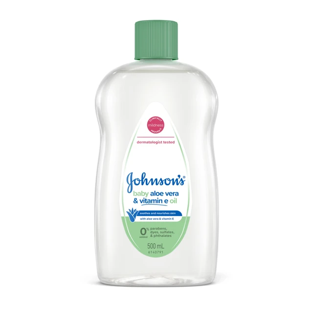 Johnson's Aloe Vera & Vitamin E Gentle Mild Soothing Moisturising Baby Oil 500mL