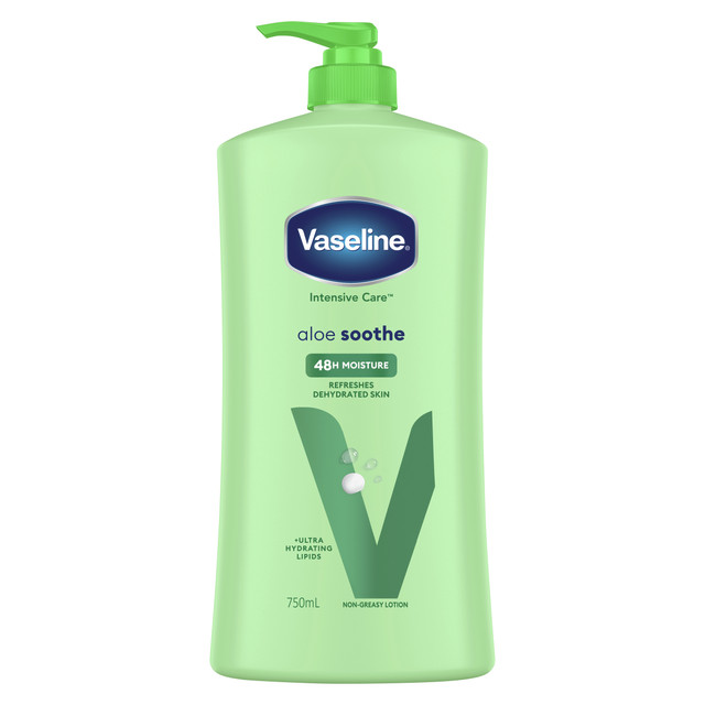 Vaseline Intensive Care Body Lotion refreshes dehydrated skin Aloe Soothe 48h moisturising skin care 750 ml