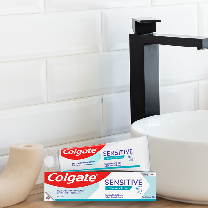 Colgate Sensitive Advanced Clean Toothpaste, 110g, For Sensitive Teeth Pain Relief