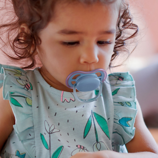 Philips Avent Ultra Air Soother, 6-18 months Plain Mixed 2-pack SCF085/38