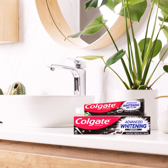 Colgate Advanced Whitening Charcoal Toothpaste, 180g, with Micro-Cleansing Crystals