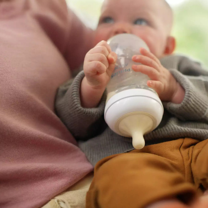 Philips Avent Natural Response Glass Baby Bottle, 120ml, 1-pack, SCY930/01