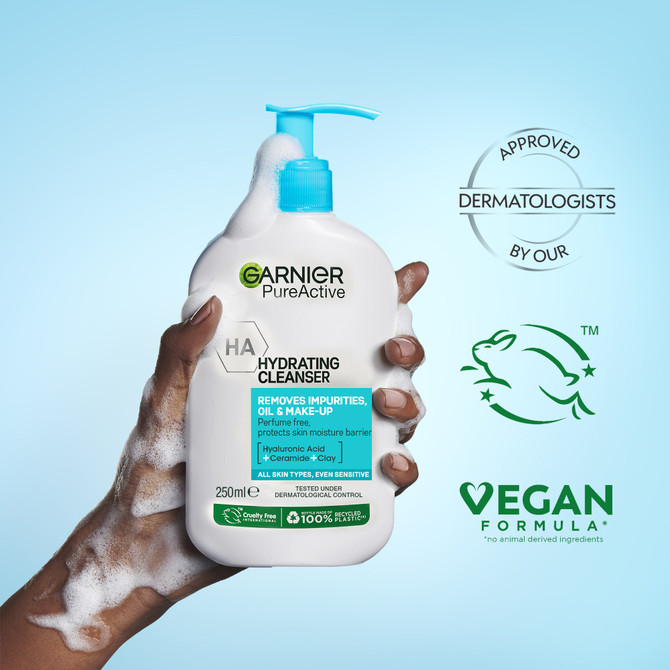 Garnier Pure Active Hydrating Hyaluronic Acid Deep Cleanser 250ml