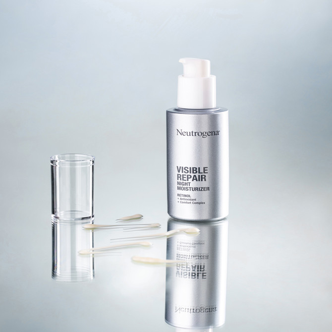 Neutrogena Visible Repair Retinol Night Moisturizer 30mL