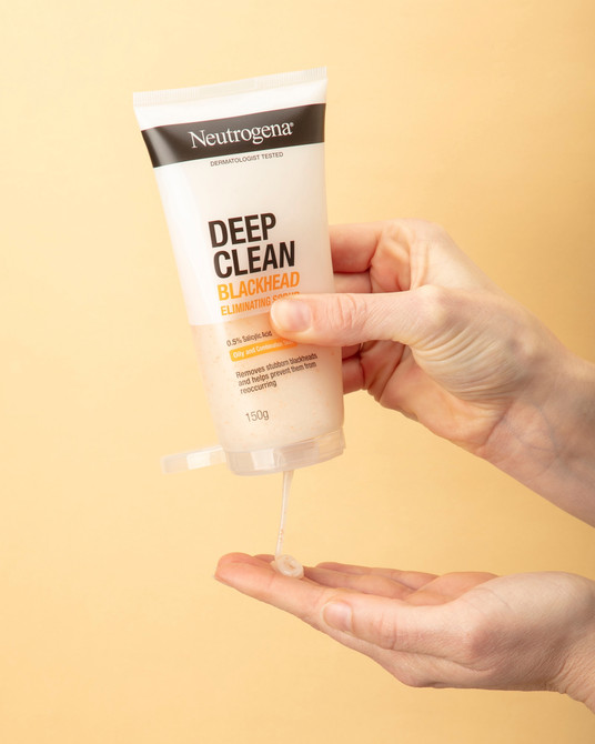 Neutrogena Deep Clean Blackhead Eliminating Scrub 150g