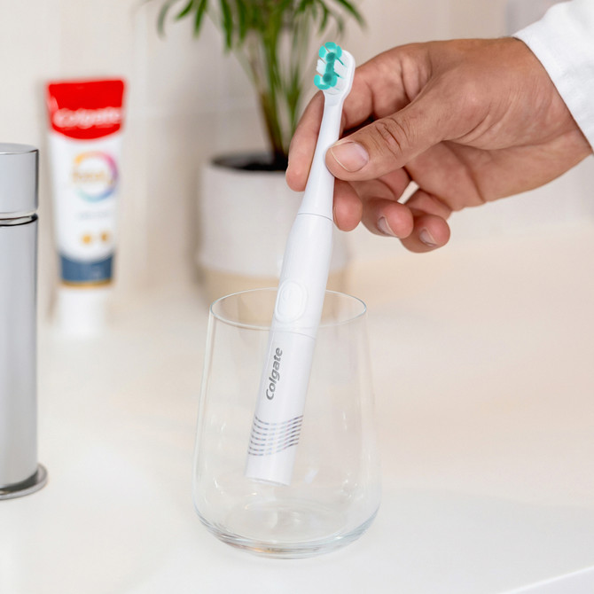 Colgate Total Battery Toothbrush 1 Pack