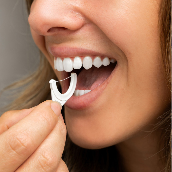 Colgate Total Active Prevention Floss Pick Mint 35 Pack, Shred Resistant