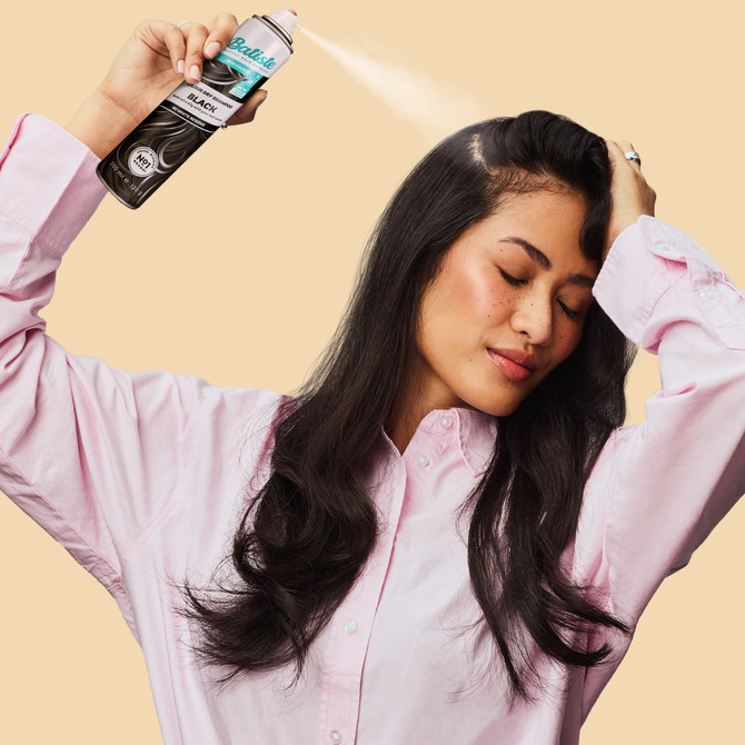 Batiste Black Colour Dry Shampoo |Peach & Vanilla Praline Fragrance | Tinted Formula |No white residue | 200mL