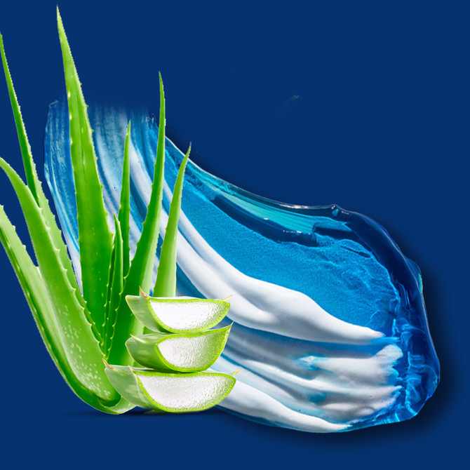 Gillette Men's Shaving Gel for Sensitive Skin with Soothing Aloe Vera, 195g
