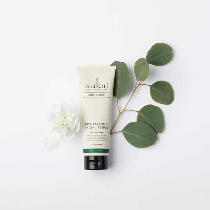 SUKIN SIGNATURE REVITALISING FACIAL SCRUB 125ML