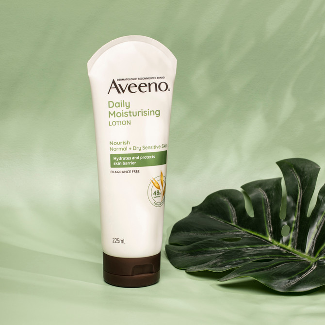 Aveeno Daily Moisturising Non-Greasy Fragrance Free Body Lotion 48-Hour Hydration Soothe Normal Dry Sensitive Skin 225mL