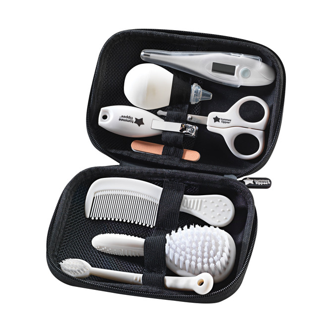 Tommee Tippee Baby Healthcare and Grooming Kit, 9x Essential Newborn Care Items for Home and Travel, Wipe-Clean and Waterproof Travel Case
