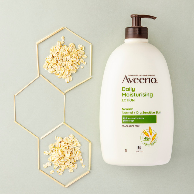 Aveeno Daily Moisturising Non-Greasy Fragrance Free Body Lotion 48-Hour Hydration Soothe Normal Dry Sensitive Skin 1L