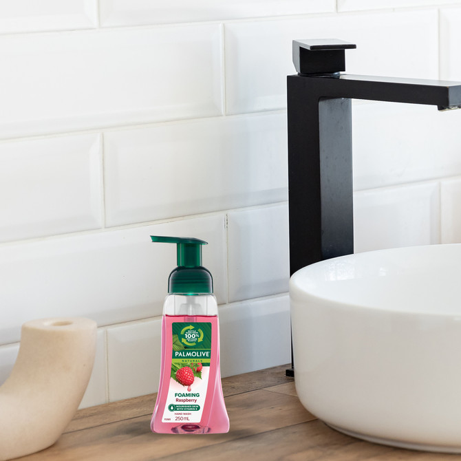 Palmolive Naturals, Foaming Hand Wash, Raspberry, 250mL Pump