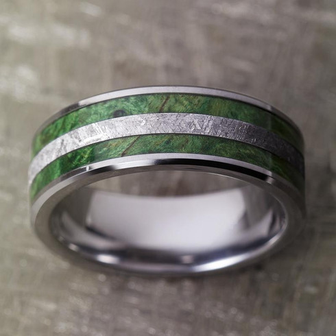 8 mm Meteorite and Green Box Elder in Tungsten - G956M