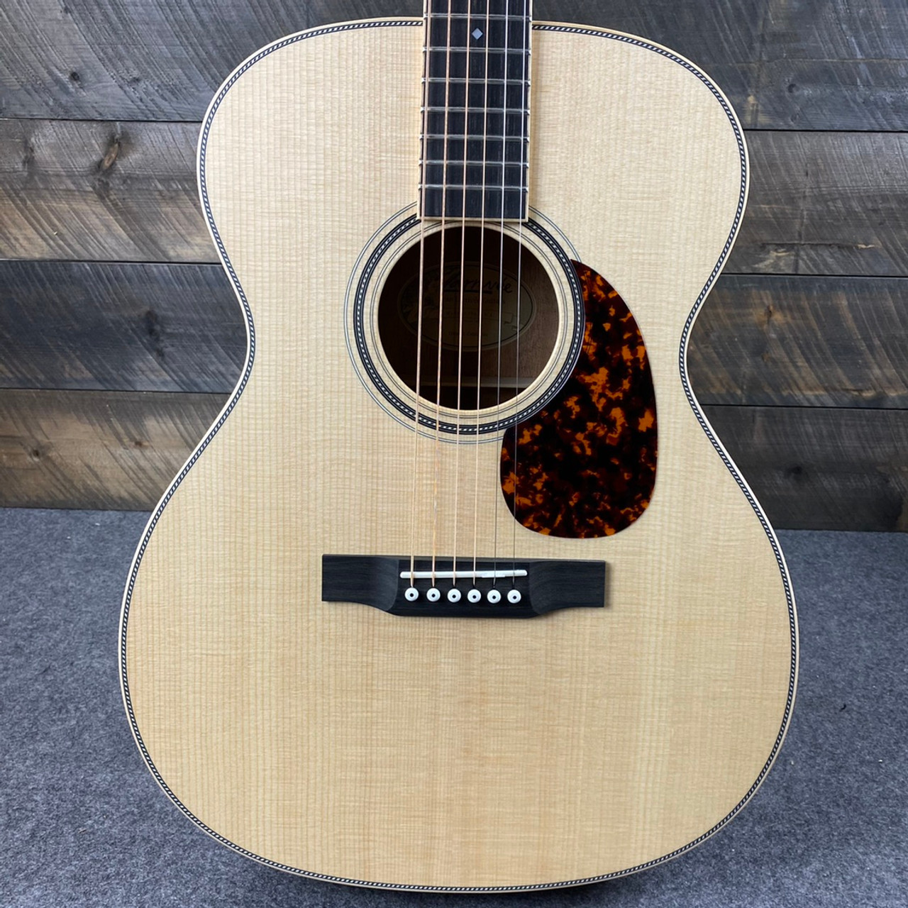 solid sitka spruce top