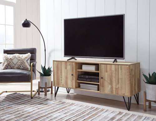 Living Room/Entertainment/TV Stands