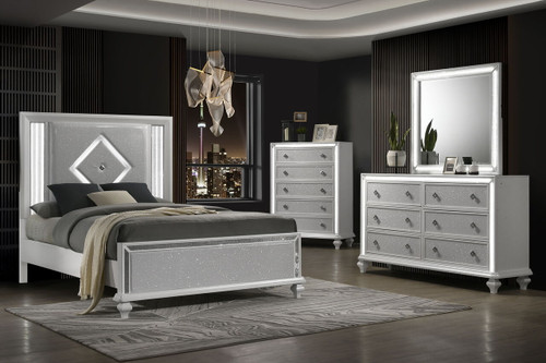 Stardust - 5/0 Queen 4 Piece Bedroom Set (Bed & Dresser & Mirror & Chest) - Pearl Silver