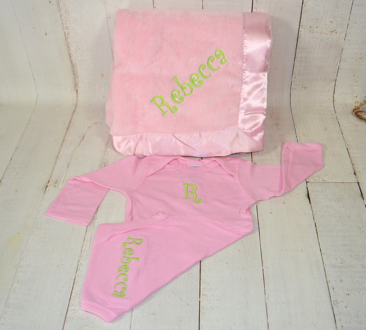PERSONALIZED BLANKET AND ONESIE GIFT SET FOR BABY Baby Be Hip
