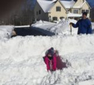 5 WAYS TO KEEP YOU AND YOUR KIDS ACTIVE THIS WINTER