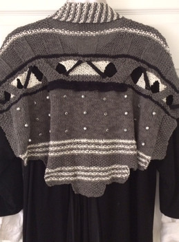 Grey/Black/Cream
Back

