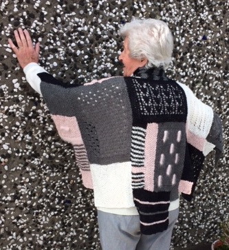 Black/Pale Pink/ Grey/Cream
Back 
