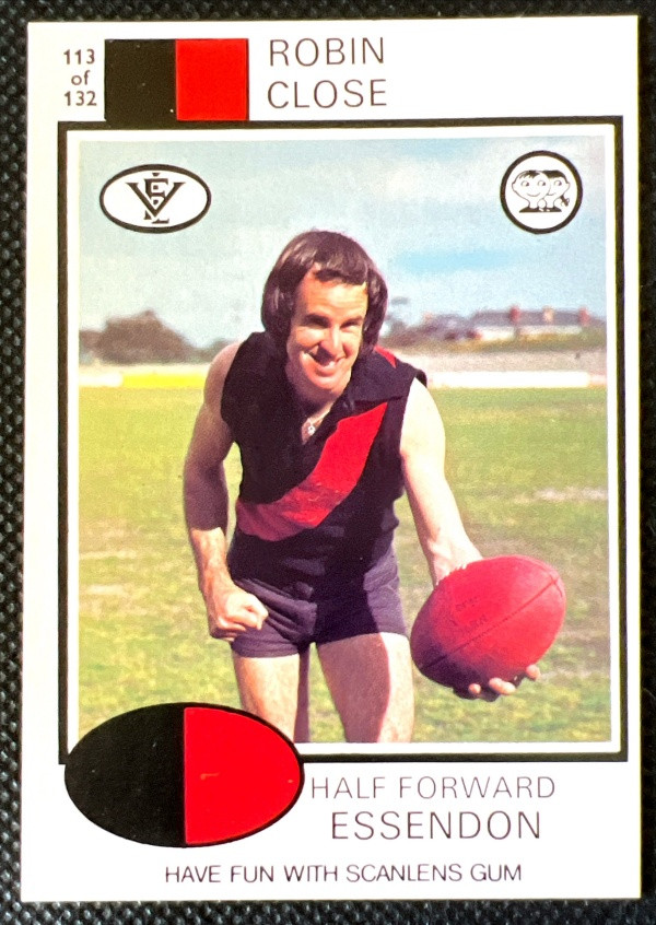 1975 VFL SCANLENS # 113 ROBIN CLOSE ESSENDON BOMBERS CARD