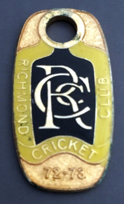 RICHMOND CRICKET CLUB MEMBER MEDALLION 1972-73 SEASON