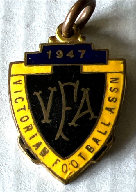 VICTORIAN FOOTBALL ASSOCIATION MEMBER MEDALLION 1947 SEASON