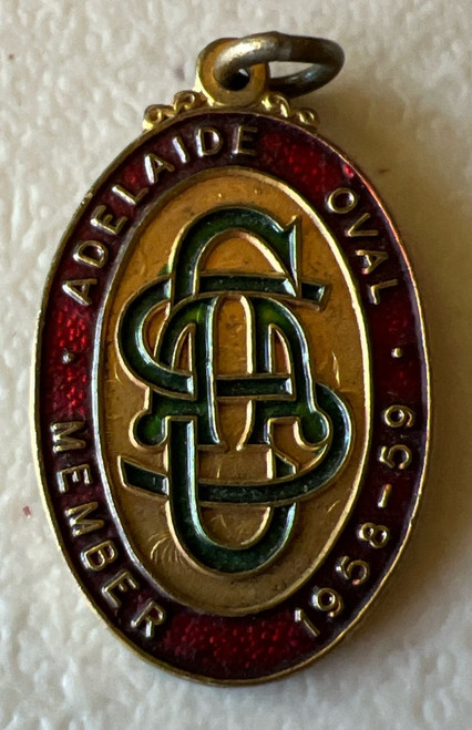 ADELAIDE OVAL MEMBERS BADGE 1958/59 SEASON