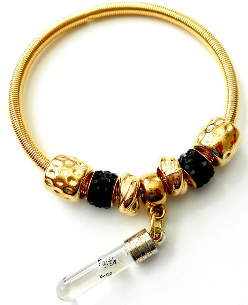 Name On Rice gold color Bracelet with a Black beads -one size (7 inch) with a family tree charm.