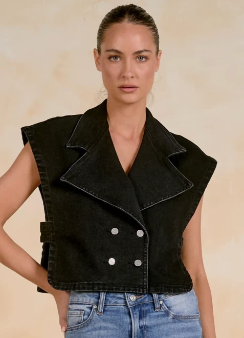 Vanda Vest Button