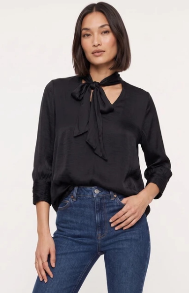 Tie Front 3/4 Sleeve Blouse